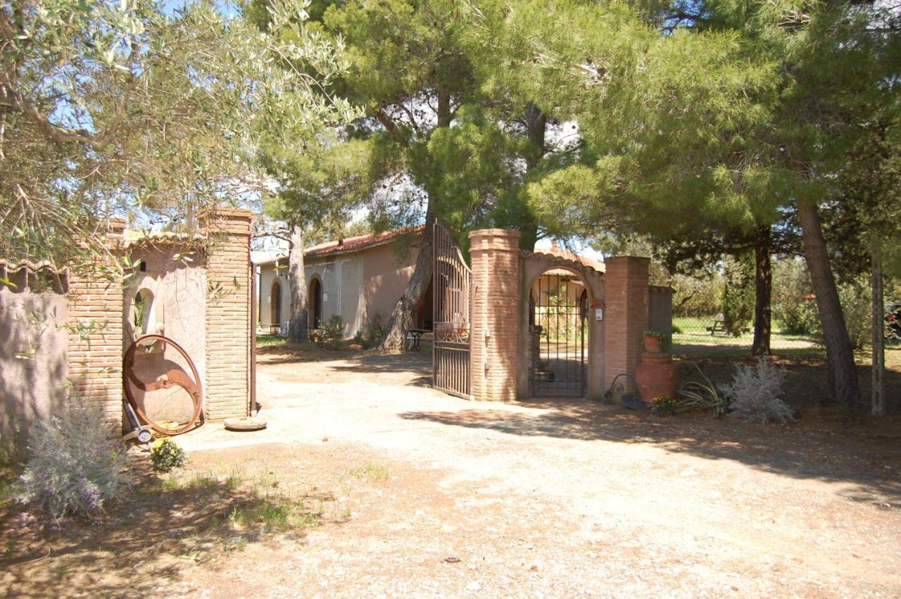 شقة Relais Casale Il Poggetto - Olivo 2 By Zoom In Earth تشيزينا المظهر الخارجي الصورة
